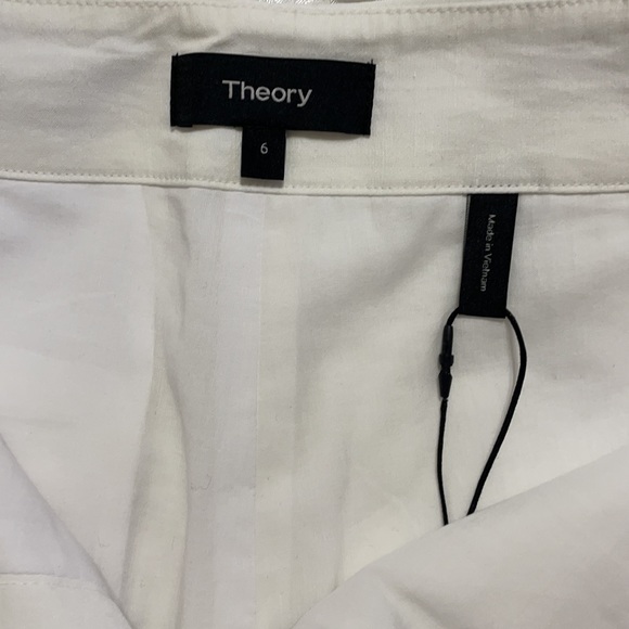 Theory mini white shorts size 6 - Picture 2 of 5